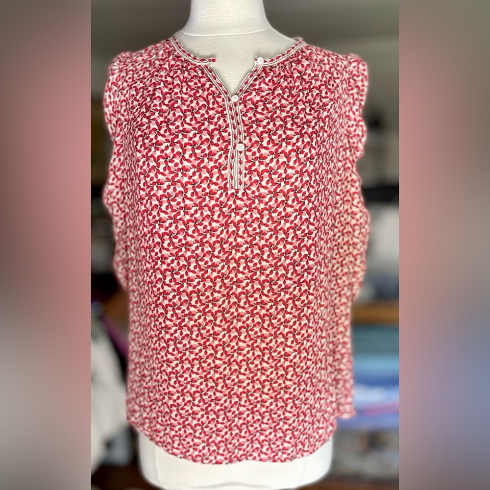 MAX STUDIO Strawberry Print Ruched Sleeve Blouse